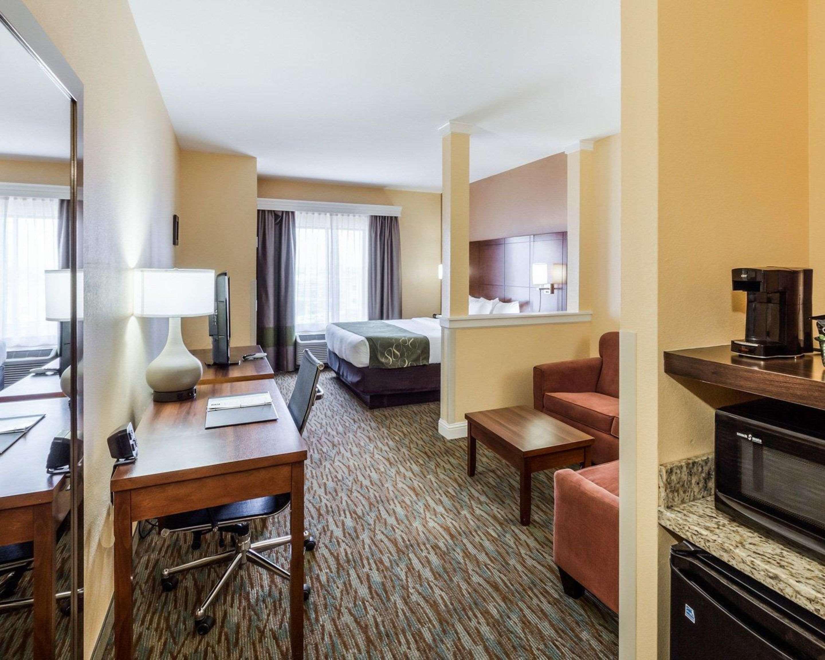 Comfort Suites Cotulla Near I-35 Dış mekan fotoğraf