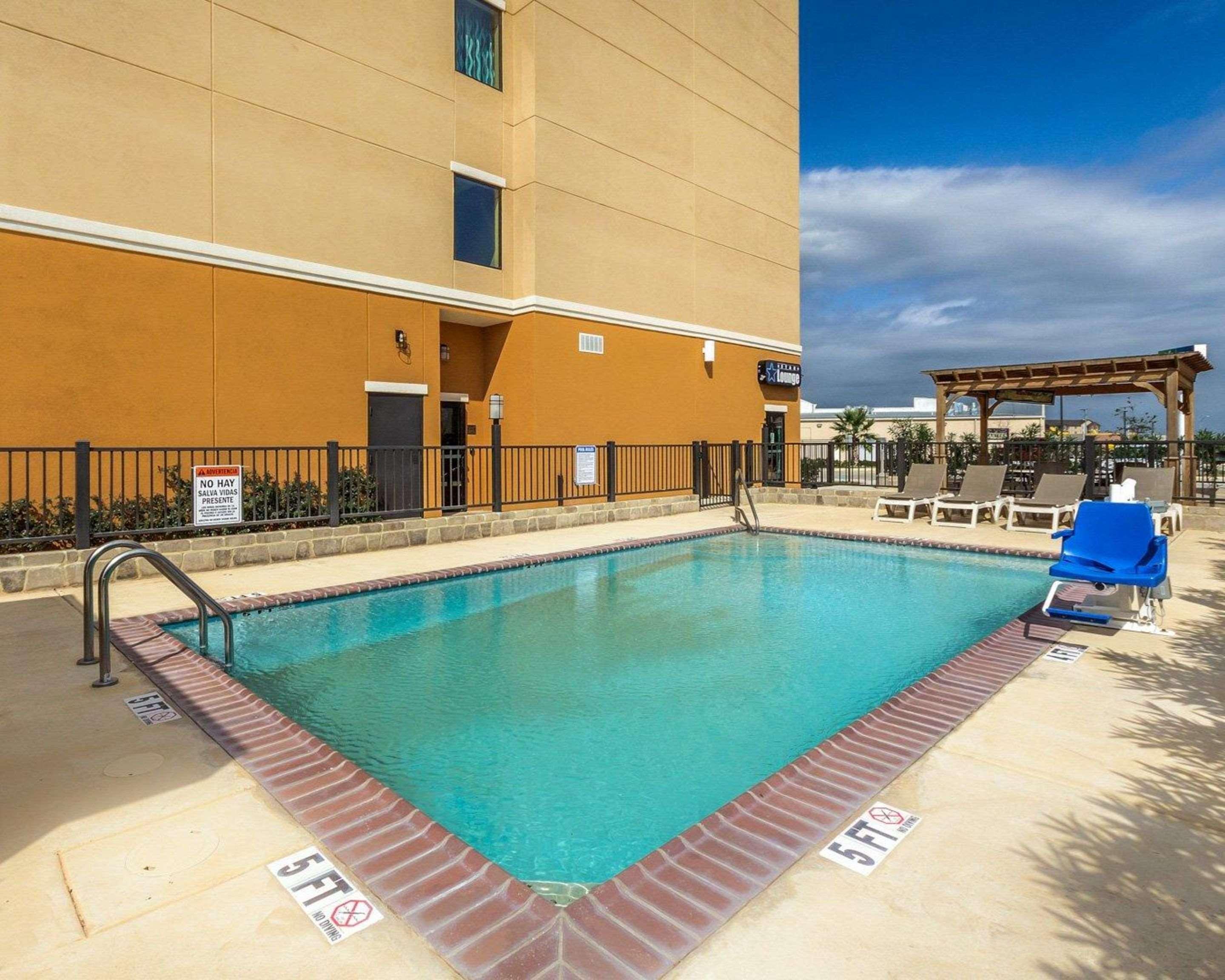 Comfort Suites Cotulla Near I-35 Dış mekan fotoğraf